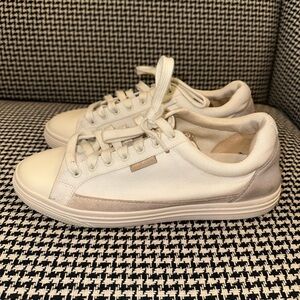 Tory Burch Sneakers